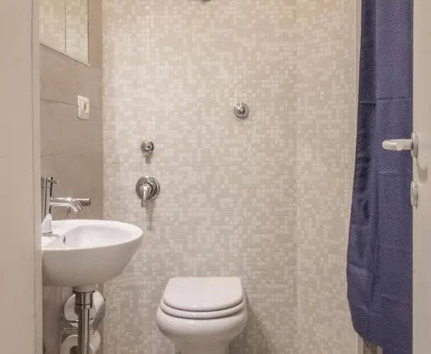 Lion Renting Trastevere 3*
